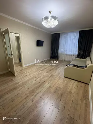 1-комнатная квартира, этаж 5 из 10, 48 м²