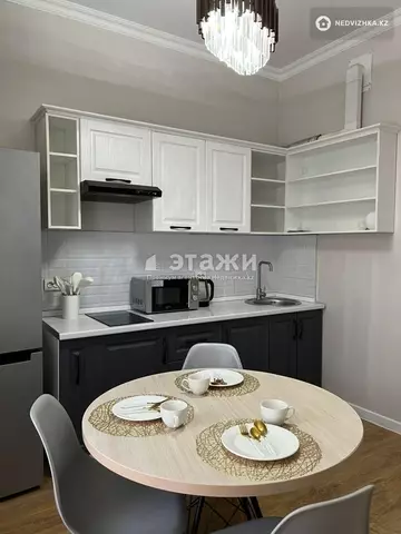 1-комнатная квартира, этаж 1 из 14, 38 м²