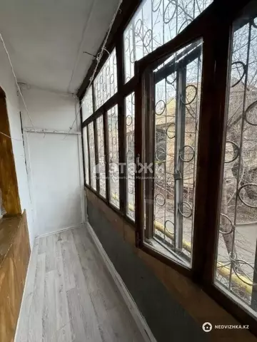2-комнатная квартира, этаж 2 из 5, 57 м²