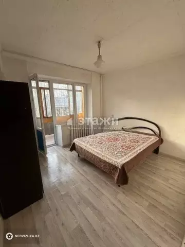2-комнатная квартира, этаж 2 из 5, 57 м²