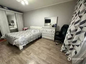 2-комнатная квартира, этаж 3 из 5, 43 м²