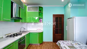 3-комнатная квартира, этаж 7 из 9, 68 м², на длительный срок