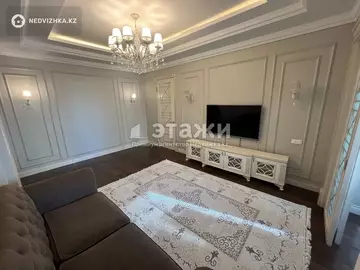 3-комнатная квартира, этаж 5 из 21, 82 м², на длительный срок