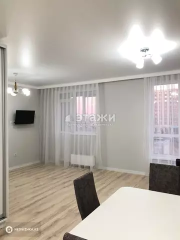 1-комнатная квартира, этаж 4 из 10, 38 м²