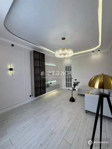 1-комнатная квартира, этаж 9 из 9, 43 м²