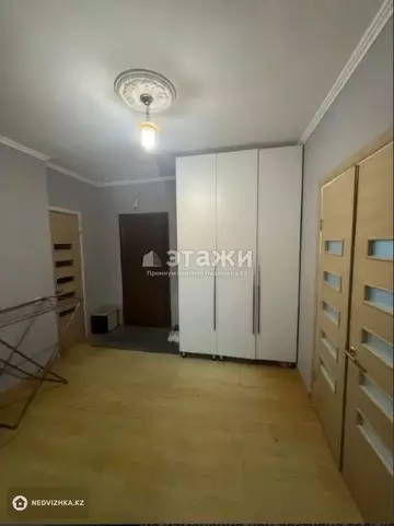 3-комнатная квартира, этаж 4 из 14, 77 м²