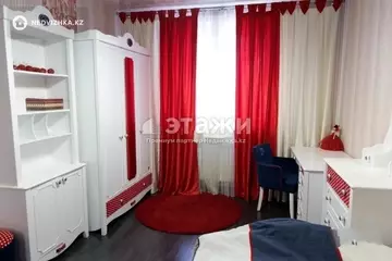 4-комнатная квартира, этаж 4 из 9, 107 м²