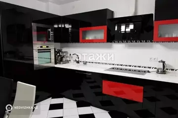 4-комнатная квартира, этаж 4 из 9, 107 м²