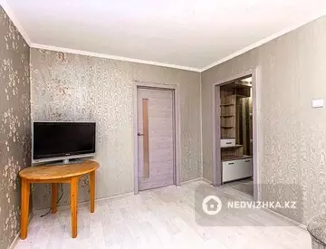 2-комнатная квартира, этаж 3 из 4, 44 м²
