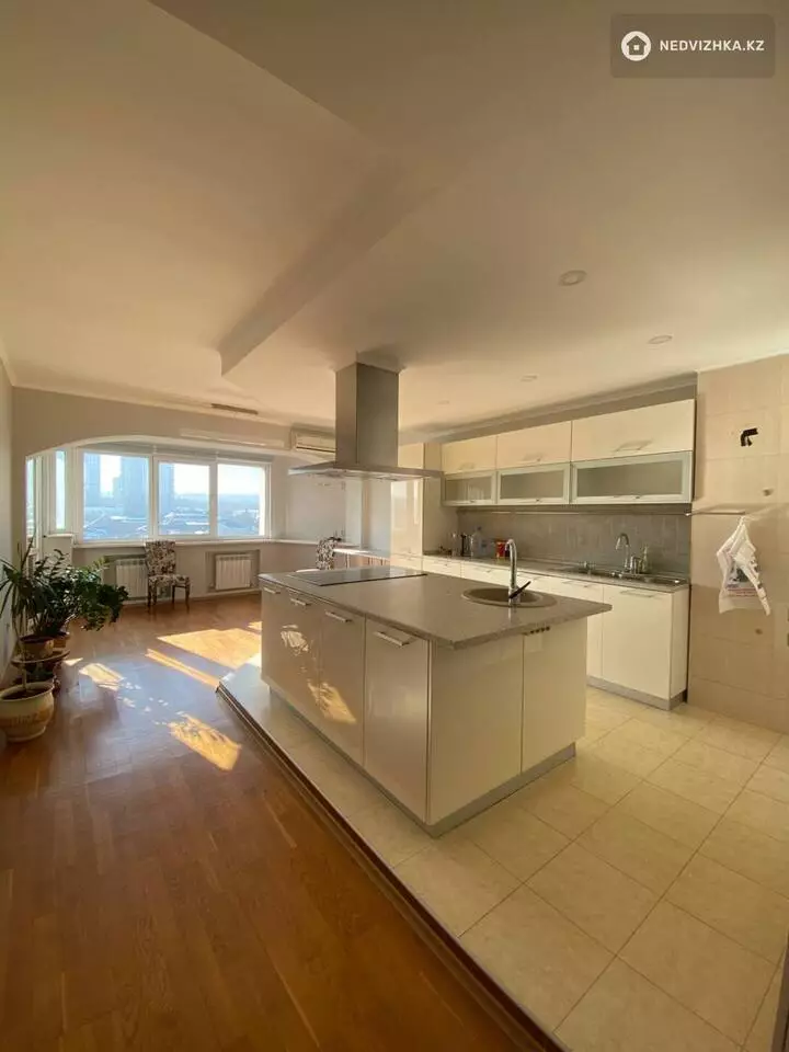 150 м², 4-комнатная квартира, этаж 9 из 15, 150 м², изображение - 1