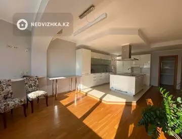 4-комнатная квартира, этаж 9 из 15, 150 м²
