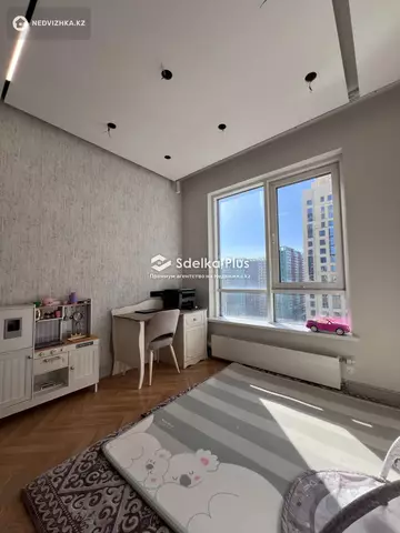 3-комнатная квартира, этаж 13 из 22, 102 м²