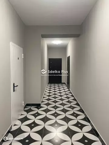 2-комнатная квартира, этаж 4 из 9, 55 м²