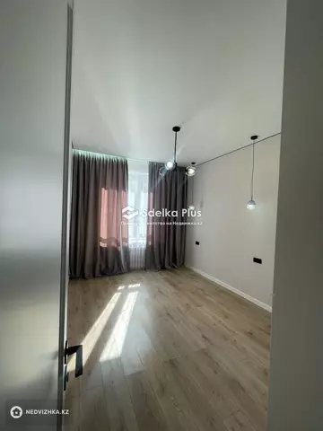 2-комнатная квартира, этаж 4 из 9, 55 м²
