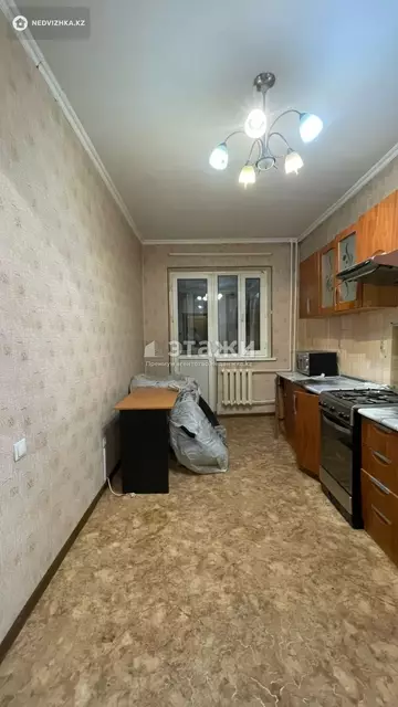 3-комнатная квартира, этаж 1 из 5, 65 м²