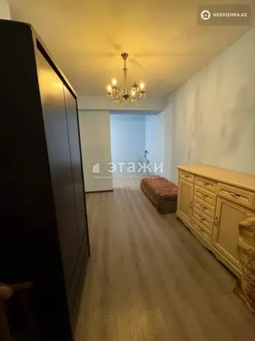 1-комнатная квартира, этаж 4 из 10, 31 м²