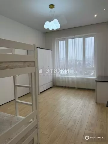 3-комнатная квартира, этаж 11 из 20, 95 м², на длительный срок
