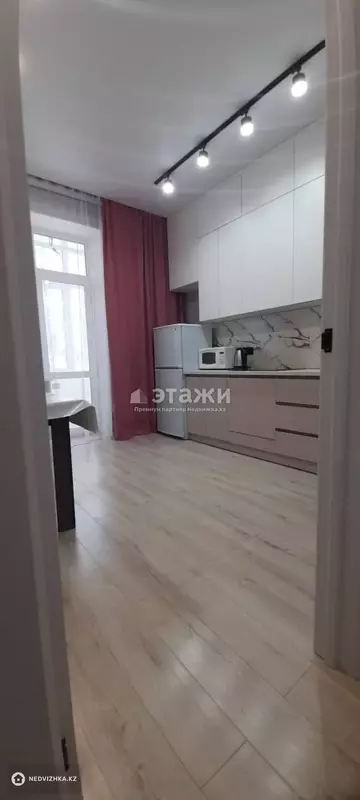1-комнатная квартира, этаж 4 из 9, 37 м²
