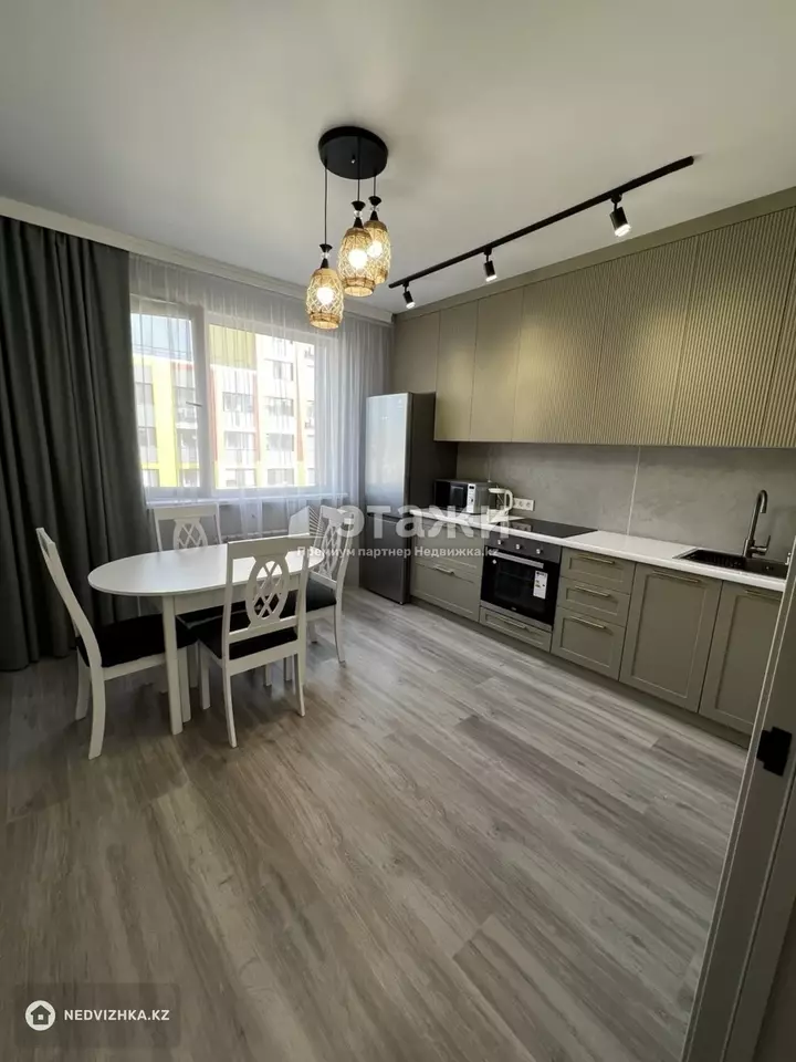 60 м², 2-комнатная квартира, этаж 8 из 12, 60 м², на длительный срок, изображение - 1