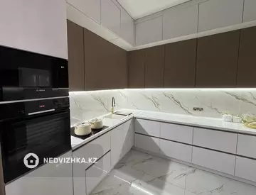 3-комнатная квартира, этаж 18 из 20, 133 м²
