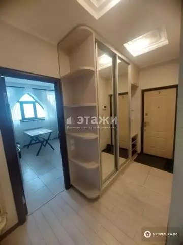 2-комнатная квартира, этаж 9 из 9, 58 м²