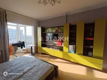 2-комнатная квартира, этаж 7 из 10, 57 м², на длительный срок
