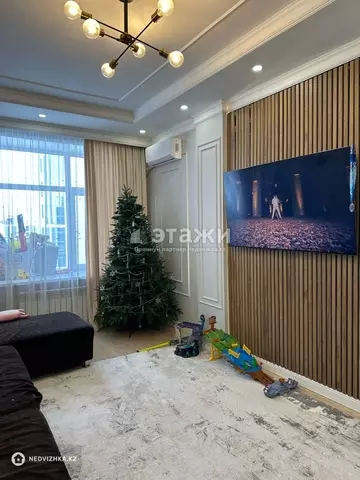 2-комнатная квартира, этаж 9 из 19, 65 м²