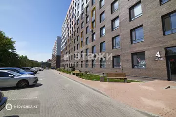 1-комнатная квартира, этаж 1 из 10, 42 м²