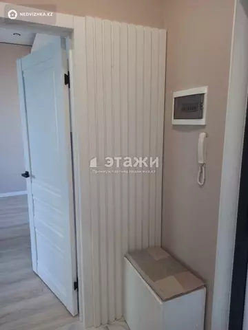 1-комнатная квартира, этаж 10 из 10, 38 м²