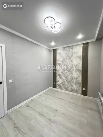 1-комнатная квартира, этаж 8 из 9, 37 м²