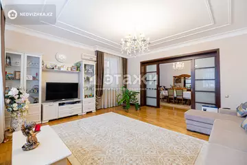 164 м², 4-комнатная квартира, этаж 3 из 3, 164 м², изображение - 35