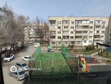 2-комнатная квартира, этаж 3 из 5, 50 м², на длительный срок