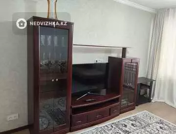 2-комнатная квартира, этаж 3 из 5, 50 м², на длительный срок