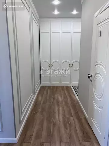 2-комнатная квартира, этаж 11 из 20, 61 м²
