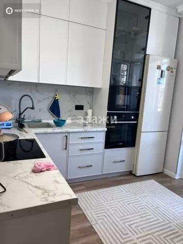 2-комнатная квартира, этаж 11 из 20, 61 м²