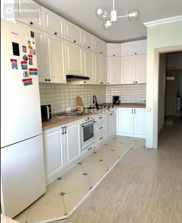 2-комнатная квартира, этаж 10 из 13, 72 м²