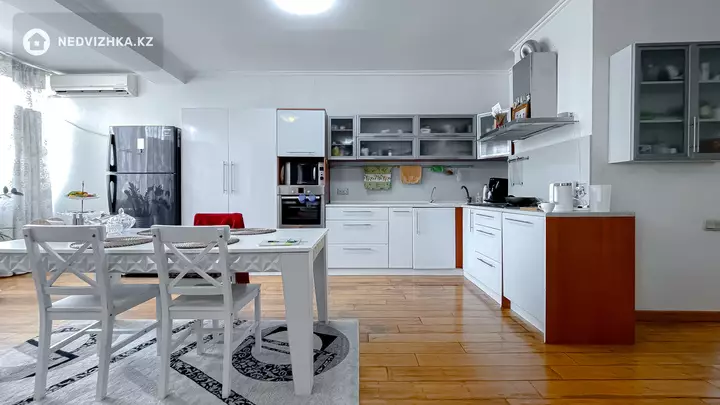 155.2 м², 1-комнатная квартира, этаж 9 из 16, 155 м², изображение - 1