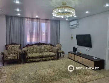 2-комнатная квартира, этаж 4 из 9, 67 м², на длительный срок