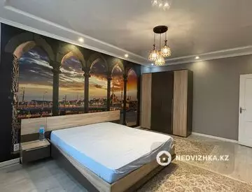 2-комнатная квартира, этаж 13 из 12, 82 м², на длительный срок