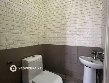 2-комнатная квартира, этаж 13 из 12, 82 м², на длительный срок