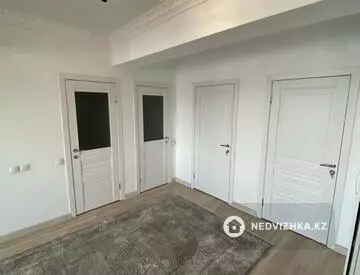 3-комнатная квартира, этаж 3 из 5, 90 м²