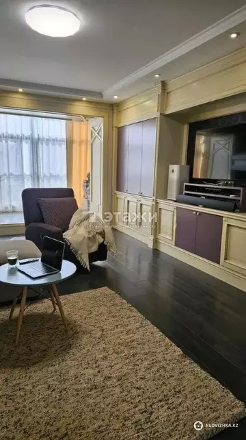 3-комнатная квартира, этаж 4 из 5, 96 м²