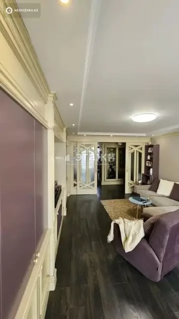 3-комнатная квартира, этаж 4 из 5, 96 м²