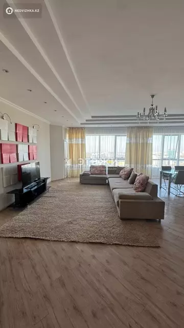 2-комнатная квартира, этаж 12 из 22, 110 м², на длительный срок