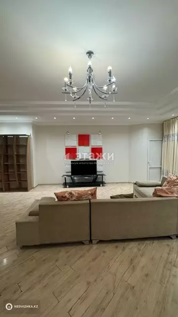 2-комнатная квартира, этаж 12 из 22, 110 м², на длительный срок