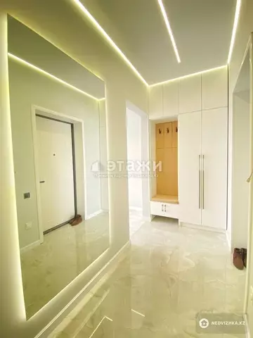 2-комнатная квартира, этаж 3 из 15, 42 м²