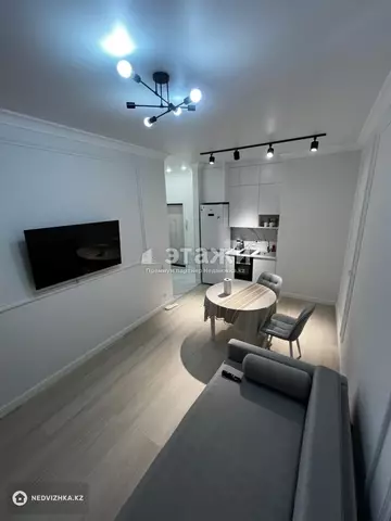 2-комнатная квартира, этаж 9 из 9, 42 м²