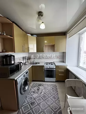 2-комнатная квартира, этаж 9 из 9, 49 м²