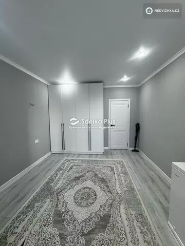 1-комнатная квартира, этаж 3 из 12, 45 м²