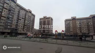 4-комнатная квартира, этаж 9 из 10, 102 м²